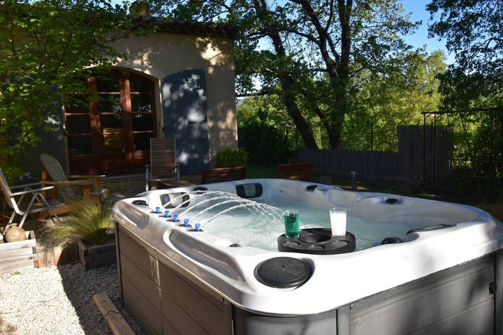 Chambre d’hôte pour 2 personnes, avec jacuzzi et jardin dans le Vaucluse - 3