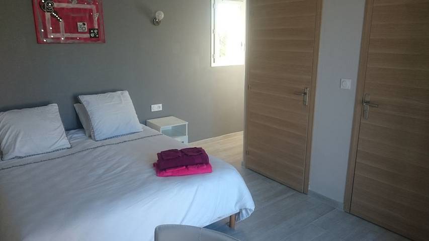 Chambre d’hôte pour 2 personnes, avec jardin et piscine dans le Vaucluse - 3