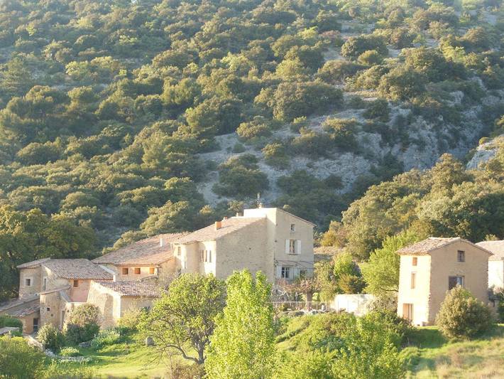 Chambre d’hôte pour 4 personnes, avec piscine et jardin dans le Vaucluse