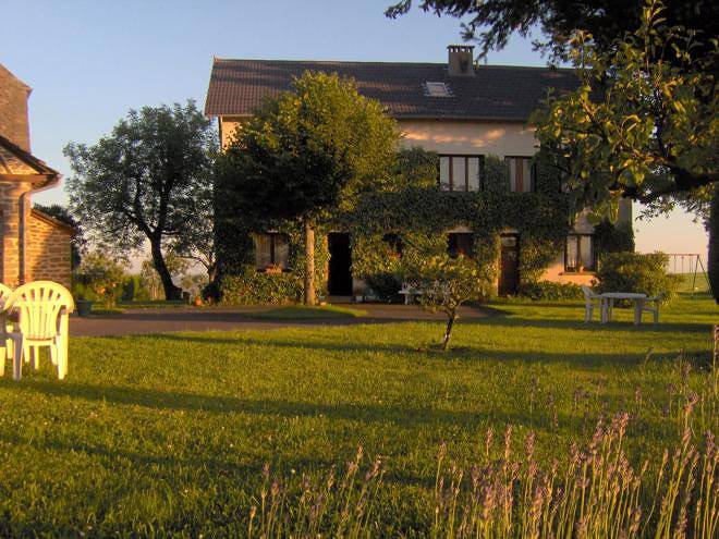 Chambre d’hôte pour 3 personnes, avec jardin dans le Cantal - 3
