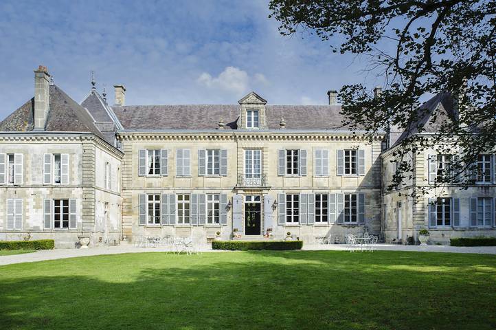 Château pour 31 personnes, avec jardin et terrasse dans 