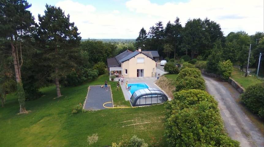 Chambre d’hôte pour 2 personnes, avec piscine et jardin en Normandie