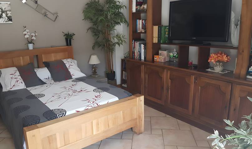 Chambre d’hôte pour 2 personnes, avec jardin en Ardèche