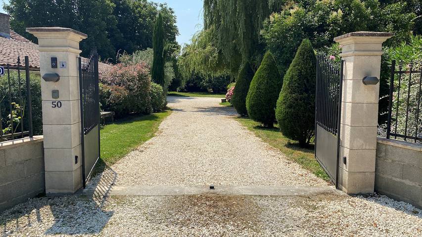 Chambre d’hôte pour 2 personnes, avec piscine ainsi que jacuzzi et jardin en Dordogne