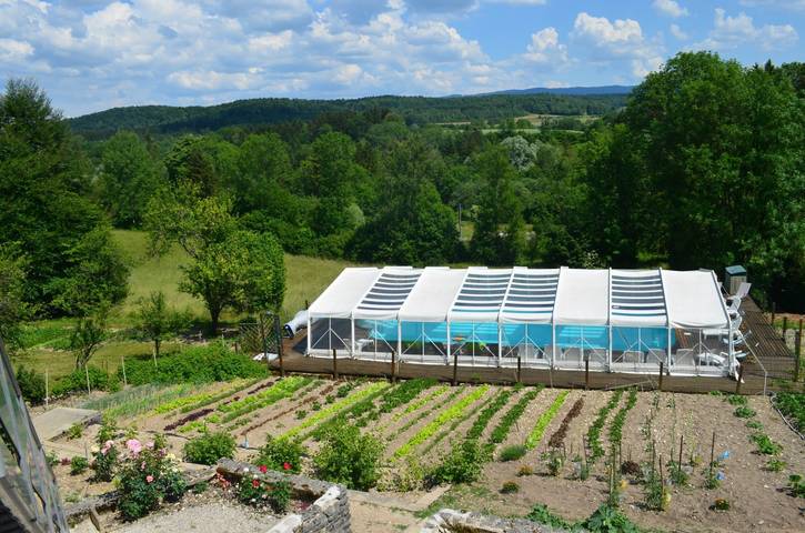 Chambre d’hôte pour 3 personnes, avec piscine dans le Jura