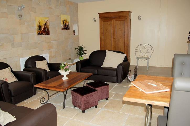 Chambre d’hôte pour 2 personnes, avec jacuzzi ainsi que piscine et sauna dans le Jura - 3