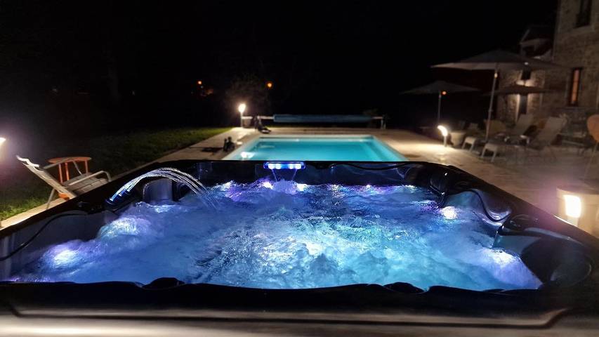 Chambre d’hôte pour 5 personnes, avec sauna et jardin ainsi que piscine et jacuzzi dans le Jura - 4