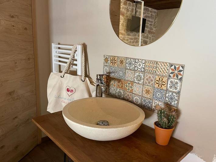 Chambre d’hôte pour 2 personnes, avec piscine et jardin ainsi que jacuzzi et sauna dans le Jura - 4