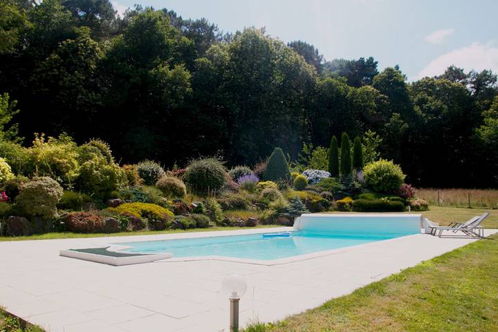 Chambre d’hôte pour 2 personnes, avec piscine et jardin dans le Morbihan