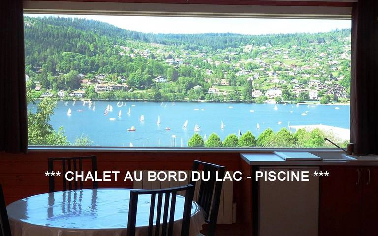 Chambre d’hôte pour 4 personnes, avec piscine ainsi que terrasse et vue sur le lac dans les Vosges