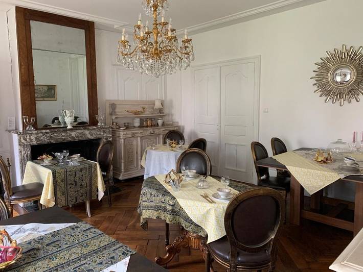 Chambre d’hôte pour 2 personnes, avec piscine ainsi que terrasse et jardin dans les Vosges