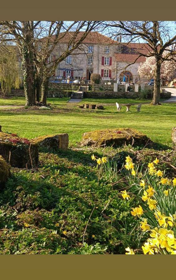 Maison d’hôte pour 7 personnes, avec jardin ainsi que vue et piscine, animaux acceptés dans les Vosges