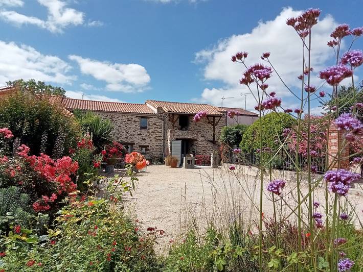 Gîte pour 2 personnes, avec terrasse dans 