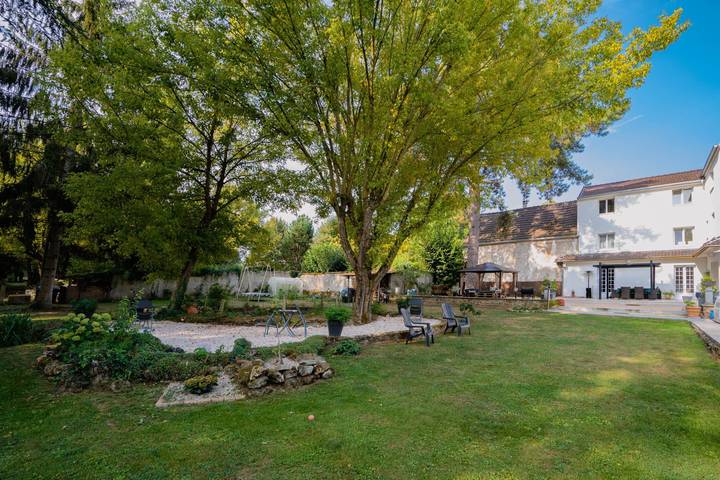Chambre d’hôte pour 2 personnes, avec piscine et jardin dans Seine-et-Marne