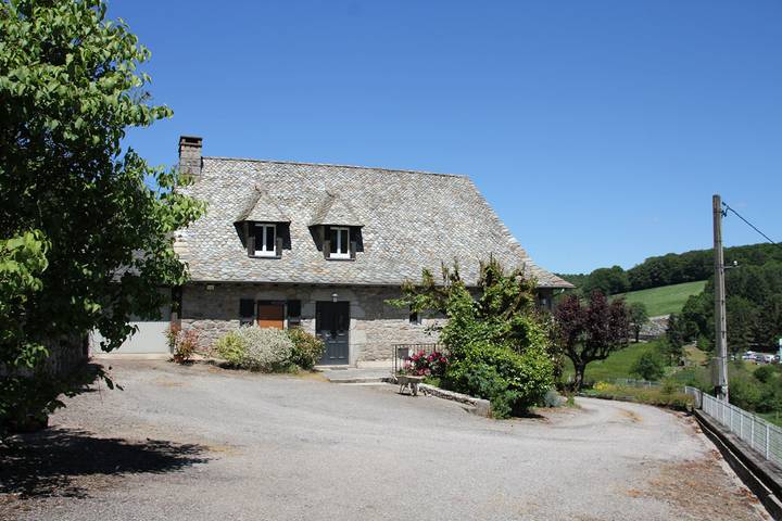 Gîte pour 8 personnes, avec terrasse dans 