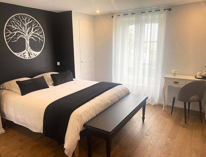 Chambre d’hôte pour 2 personnes, avec jardin et vue ainsi que piscine et terrasse dans Seine-et-Marne