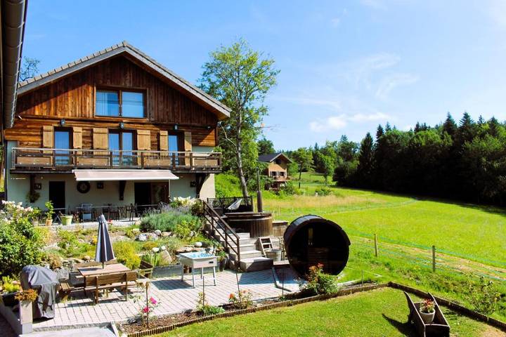 Maison d’hôte pour 2 personnes, avec piscine et sauna ainsi que jardin et jacuzzi en Haute-Savoie - 2