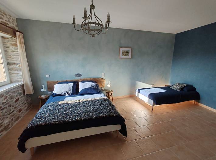 Chambre d’hôte pour 3 personnes, avec jardin et piscine dans l' Aveyron - 4