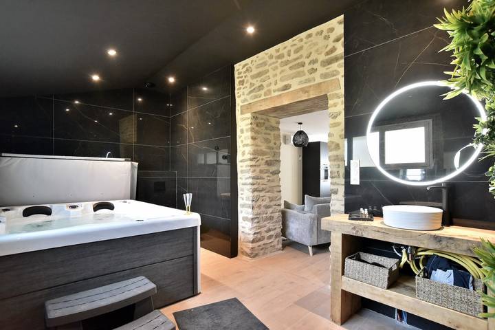 Maison de vacances pour 2 personnes, avec jacuzzi et terrasse dans 