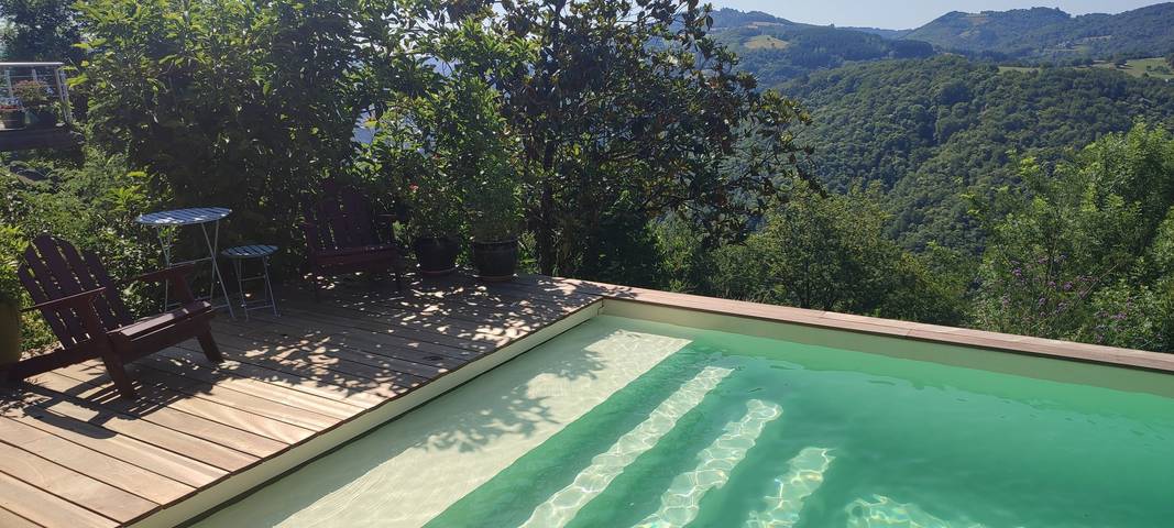 Chambre d’hôte pour 2 personnes, avec jardin ainsi que piscine et jacuzzi dans l' Aveyron - 2