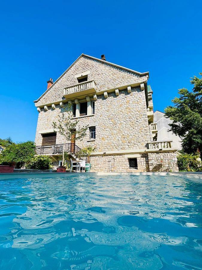 Maison d’hôte pour 2 personnes, avec vue ainsi que piscine et jardin, animaux acceptés dans l' Aveyron - 3