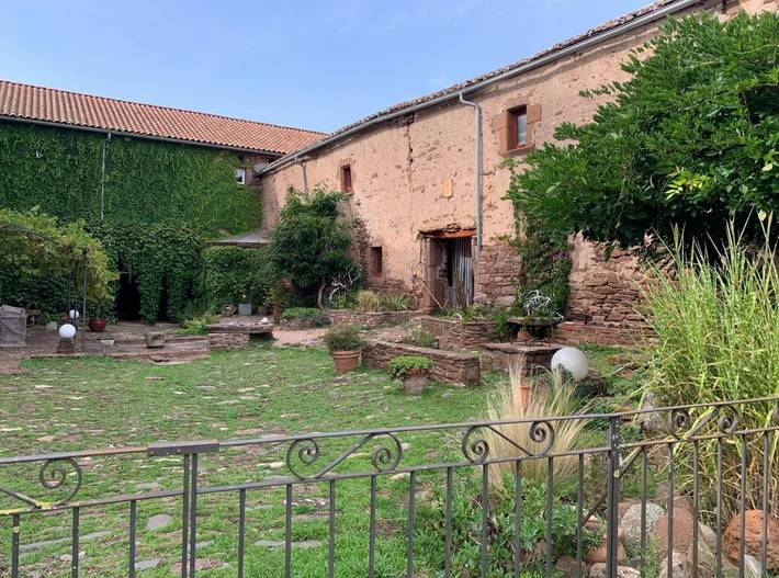 Chambre d’hôte pour 4 personnes, avec jardin et piscine, animaux acceptés dans l' Aveyron - 2
