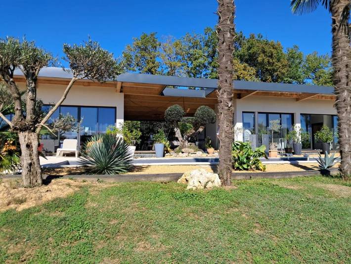 Maison d’hôte pour 2 personnes, avec jardin et vue ainsi que terrasse et piscine dans le Gers - 2