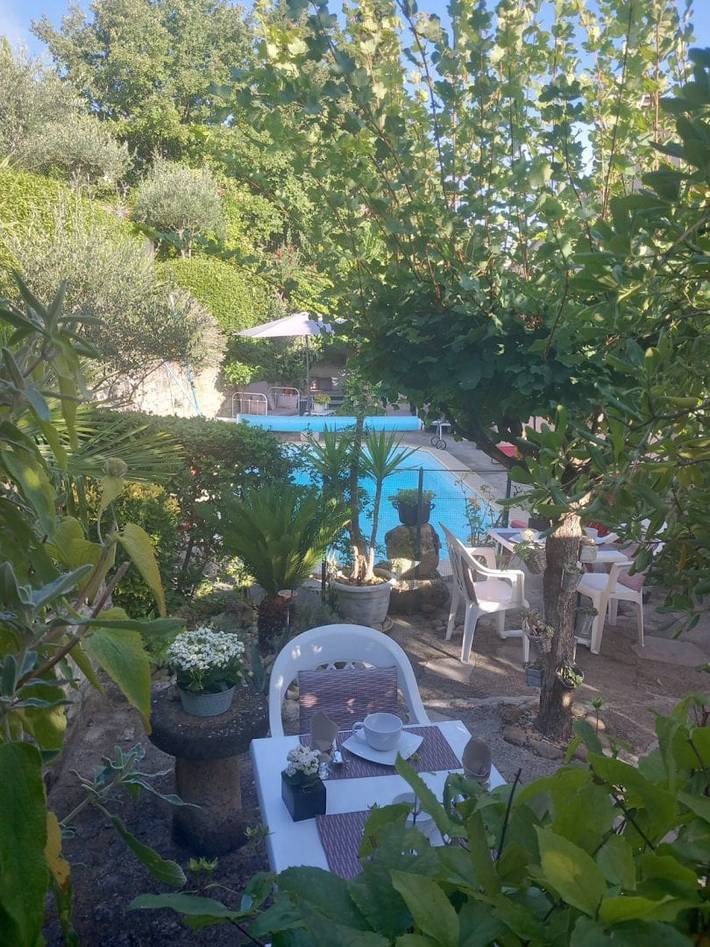 Chambre d’hôte pour 2 personnes, avec jardin et piscine dans le Vaucluse - 2