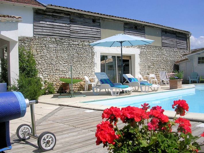 Chambre d’hôte pour 2 personnes, avec jardin et piscine en Charente-Maritime