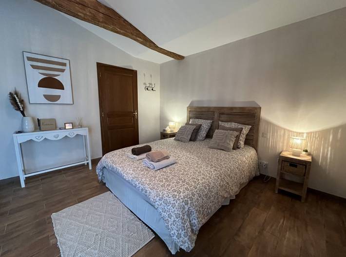 Chambre d’hôte pour 2 personnes, avec jardin ainsi que piscine et vue sur le lac en Vendée - 2
