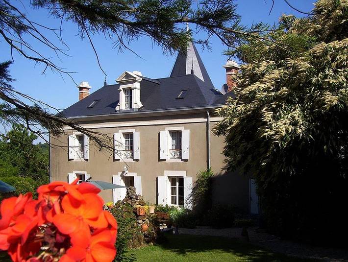 Chambre d’hôte pour 2 personnes, avec piscine ainsi que jardin et jacuzzi en Vendée
