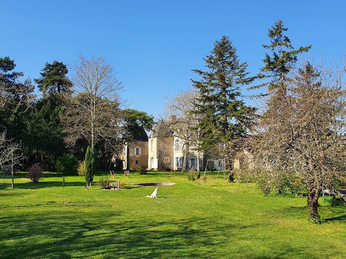 Chambre d’hôte pour 2 personnes, avec jardin et piscine dans Maine-et-Loire