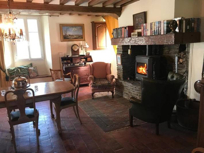 Chambre d’hôte pour 3 personnes, avec piscine ainsi que vue et jardin dans le Calvados - 2