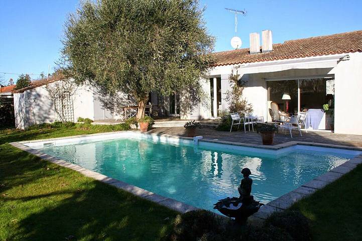Chambre d’hôte pour 4 personnes, avec jardin et piscine à La Rochelle