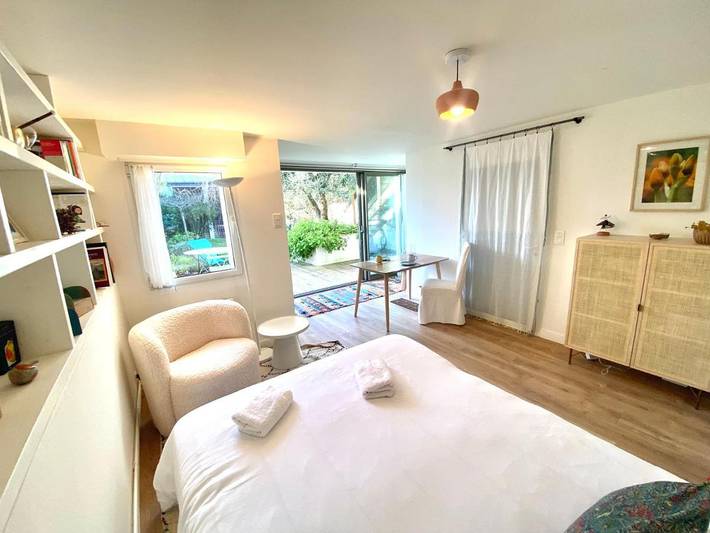 Maison d’hôte pour 2 personnes, avec vue et jardin à La Rochelle