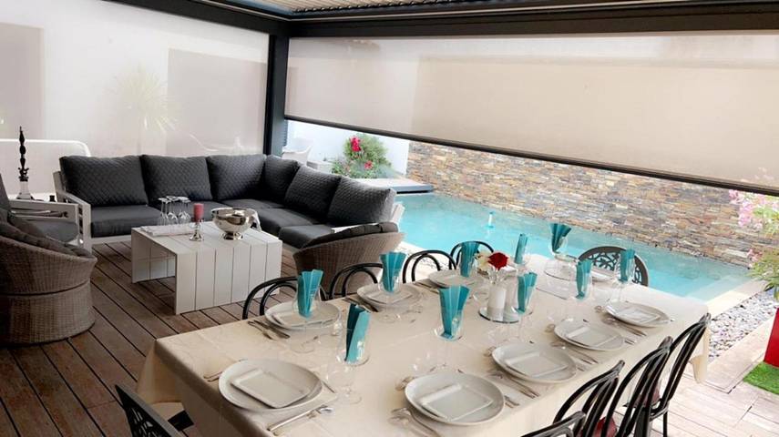 Chambre d’hôte pour 2 personnes, avec piscine ainsi que terrasse et vue à La Rochelle