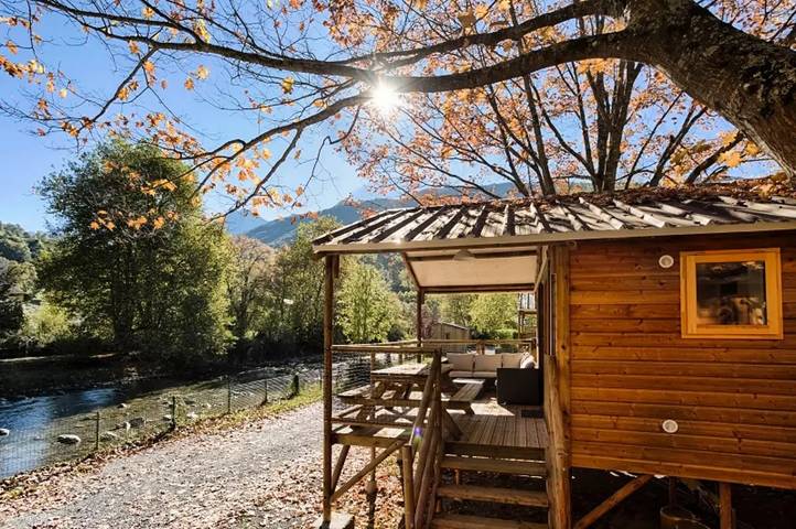 Chalet pour 6 personnes, avec terrasse et piscine, animaux acceptés dans 