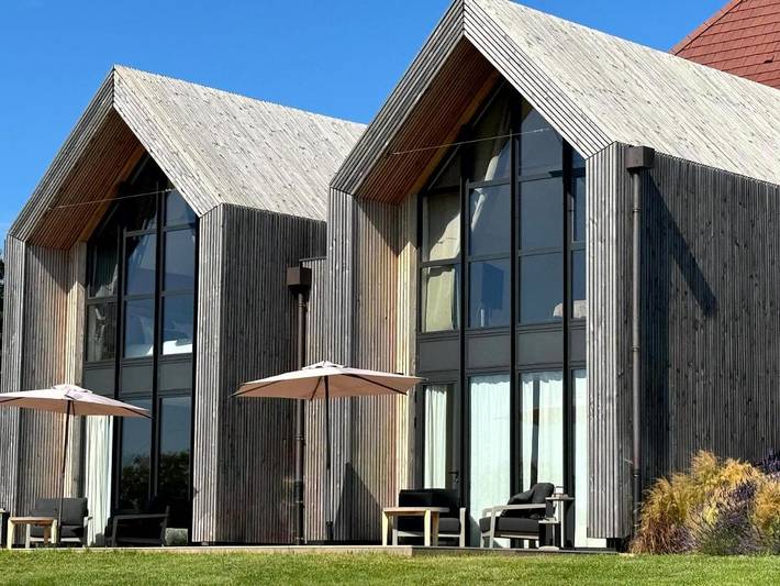 Chambre d’hôte pour 2 personnes, avec jardin et jacuzzi ainsi que sauna et piscine dans 