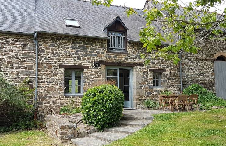Gîte pour 4 personnes, avec terrasse et jardin dans