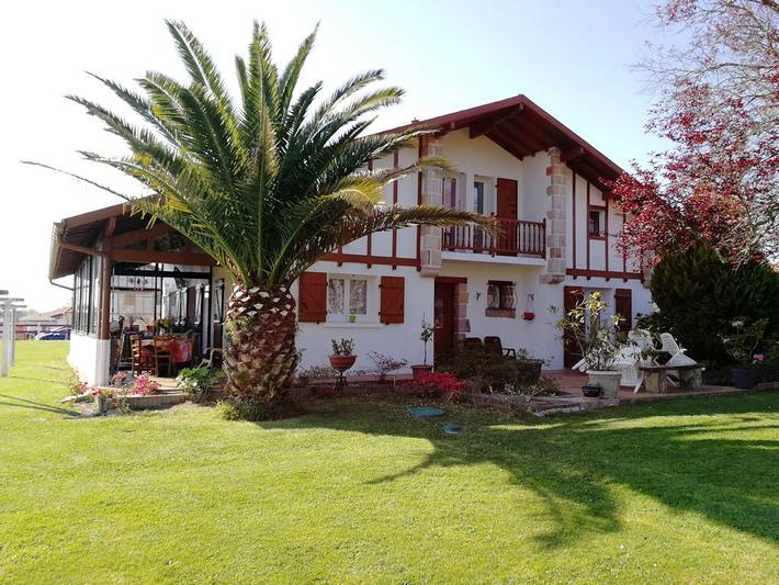 Gîte pour 4 personnes, avec jardin et terrasse dans