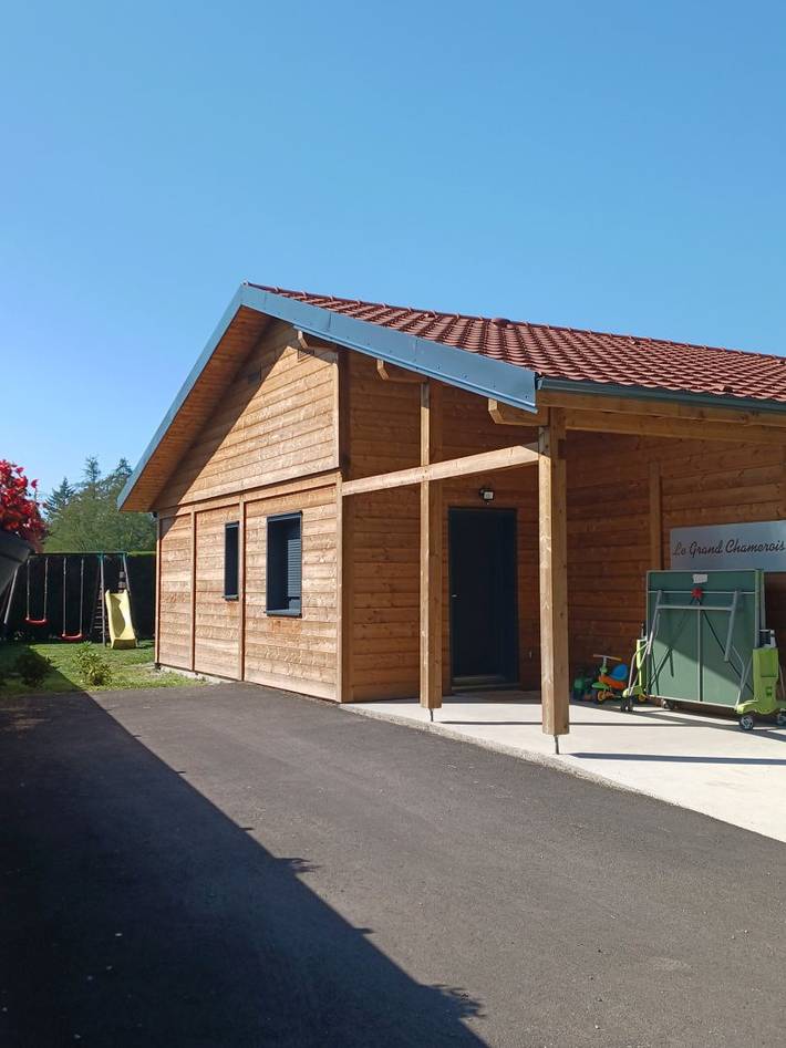 Chalet pour 6 personnes, avec jardin ainsi que sauna et terrasse, animaux acceptés dans