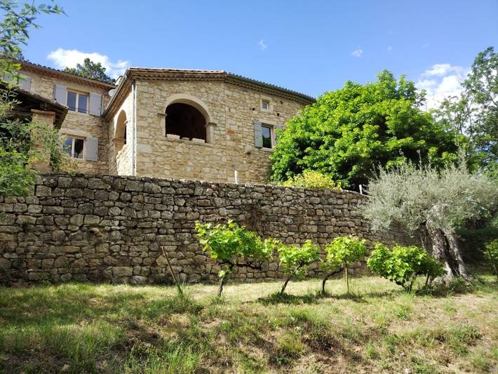 Chambre d’hôte pour 2 personnes, avec jardin ainsi que jacuzzi et piscine en Ardèche - 4