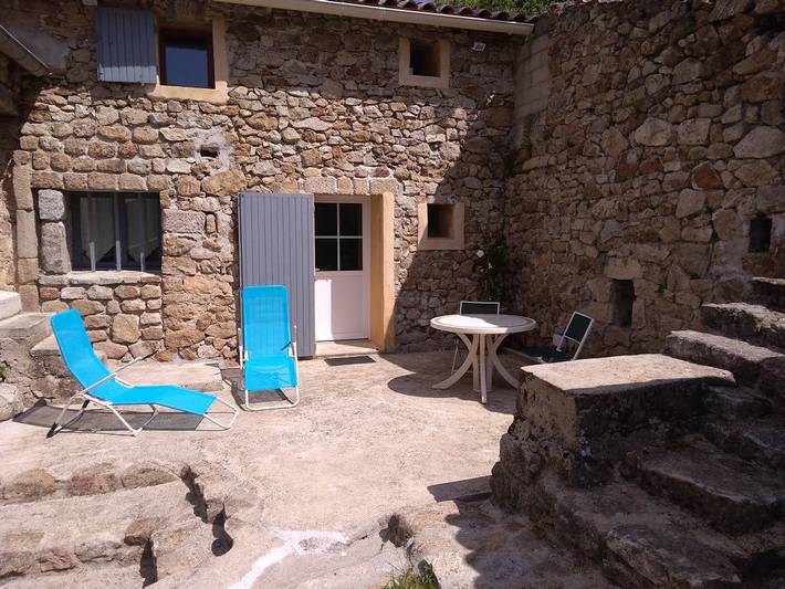 Chambre d’hôte pour 2 personnes, avec jardin en Ardèche - 4