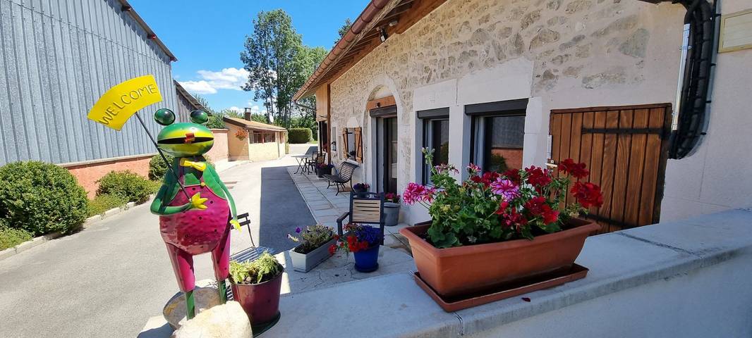 Chambre d’hôte pour 2 personnes, avec jacuzzi et jardin dans le Jura