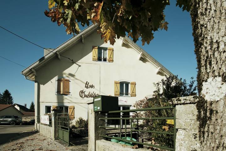Chambre d’hôte pour 2 personnes, avec jardin dans le Jura