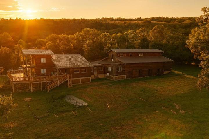Maison d’hôte pour 2 personnes, avec vue et jardin dans le Jura