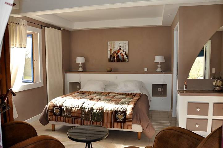 Chambre d’hôte pour 2 personnes, avec jardin dans le Jura