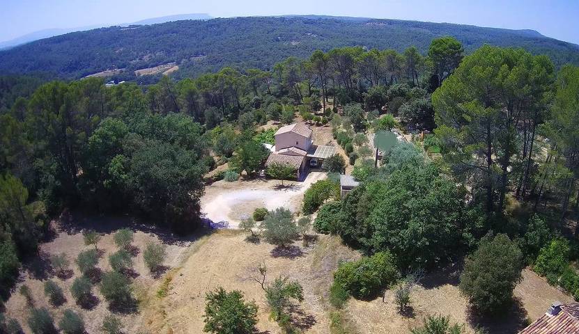 Chambre d’hôte pour 4 personnes, avec jardin et jacuzzi dans le Var - 2