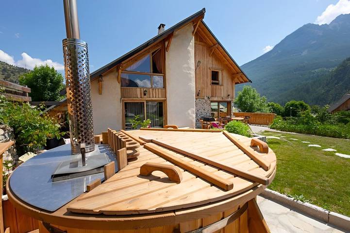 Chambre d’hôte pour 2 personnes, avec jacuzzi et jardin dans 