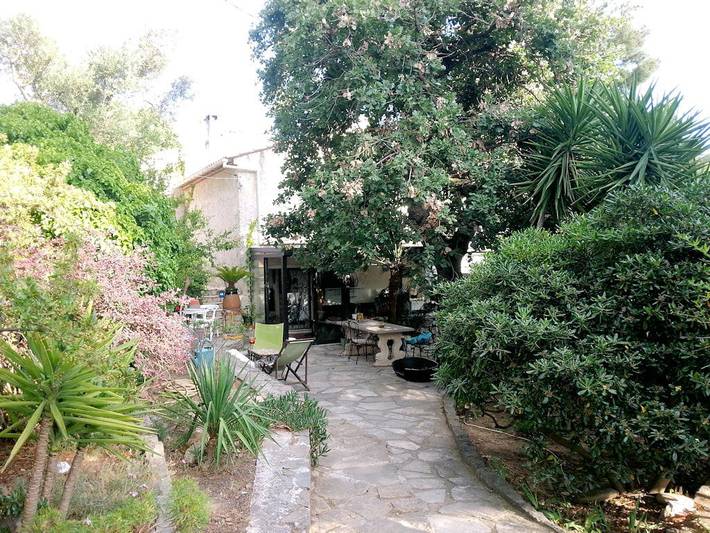 Chambre d’hôte pour 3 personnes, avec jardin dans le Var - 2